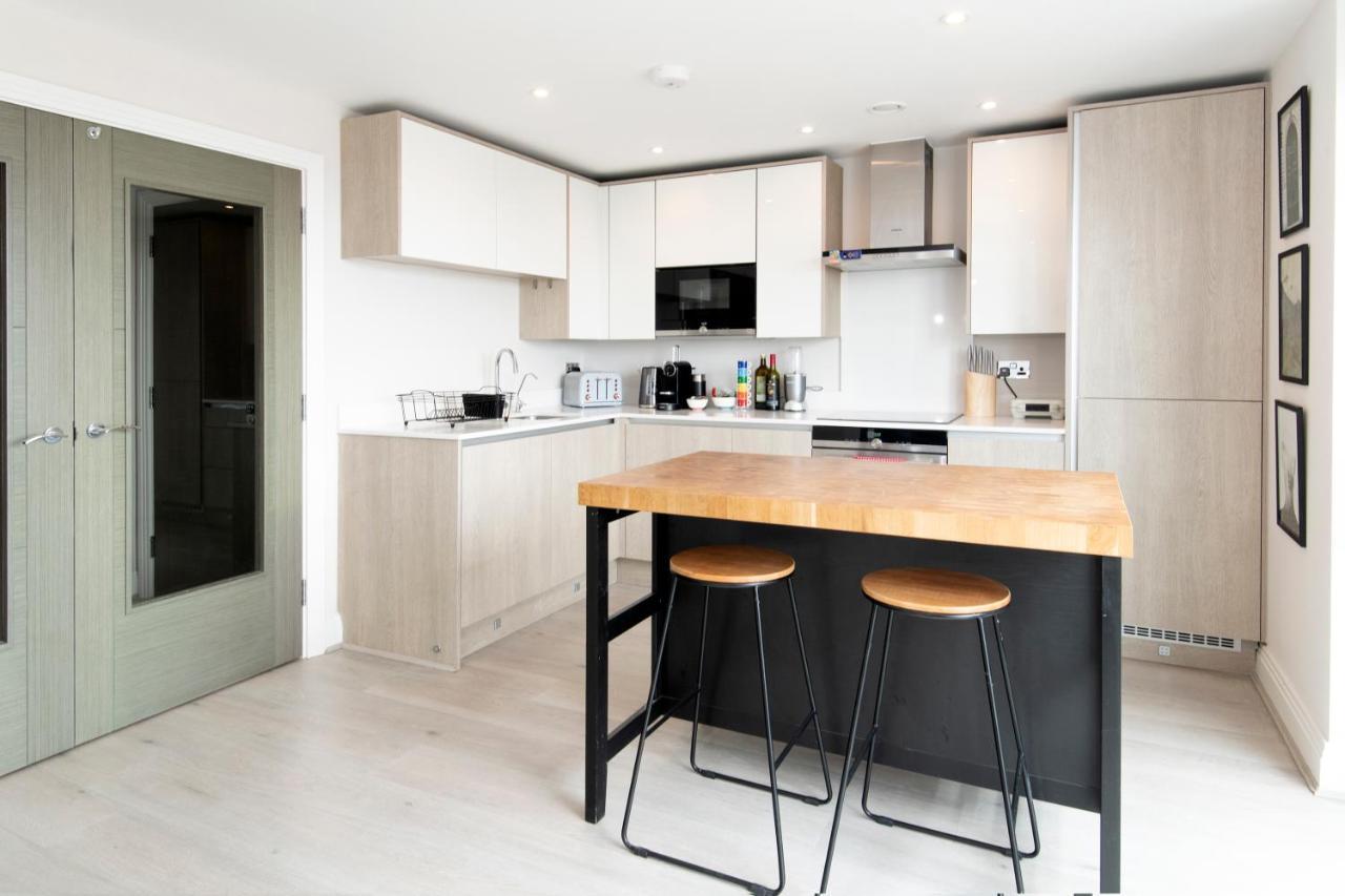 Spacious Apartment With Parking Space, Close To Heathrow, Elizabeth Line And Windsor Maidenhead Buitenkant foto