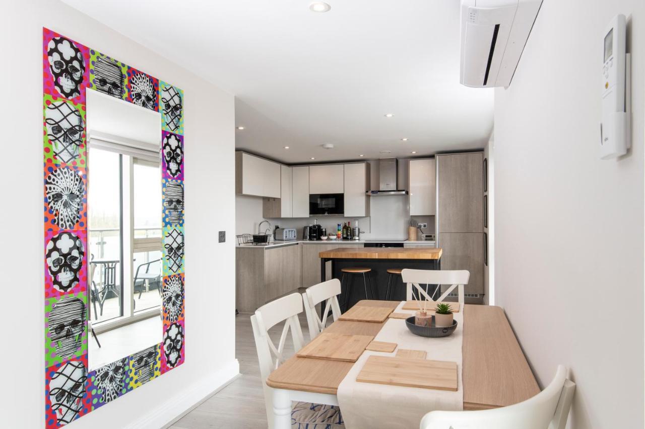 Spacious Apartment With Parking Space, Close To Heathrow, Elizabeth Line And Windsor Maidenhead Buitenkant foto